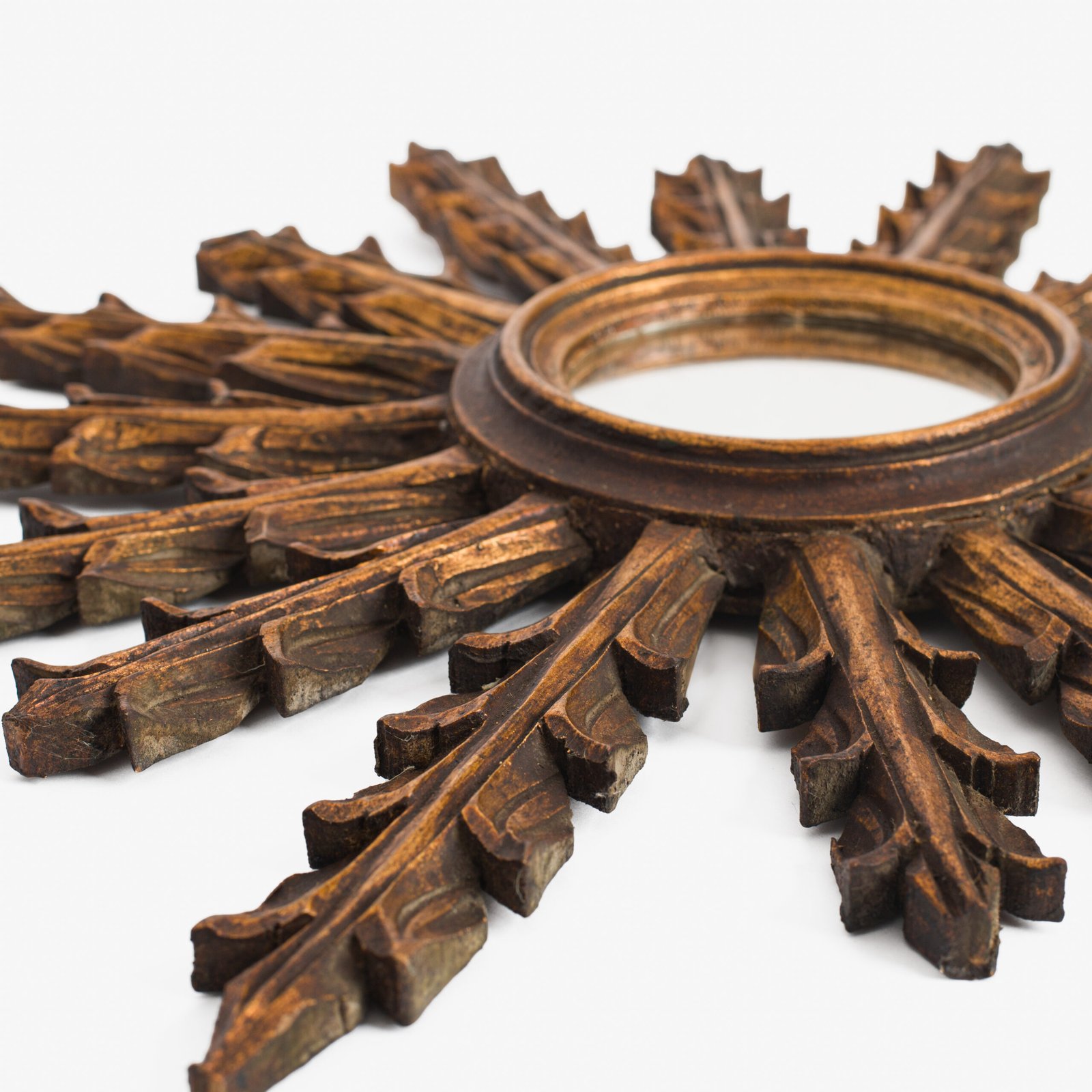 Portuguese Gilt Sunburst Mirror, ca. 1930 – hand-carved wood with water gilding in gold leaf, authentic patina and Portuguese Art Deco craftsmanship, piece available at Strana & Antic.