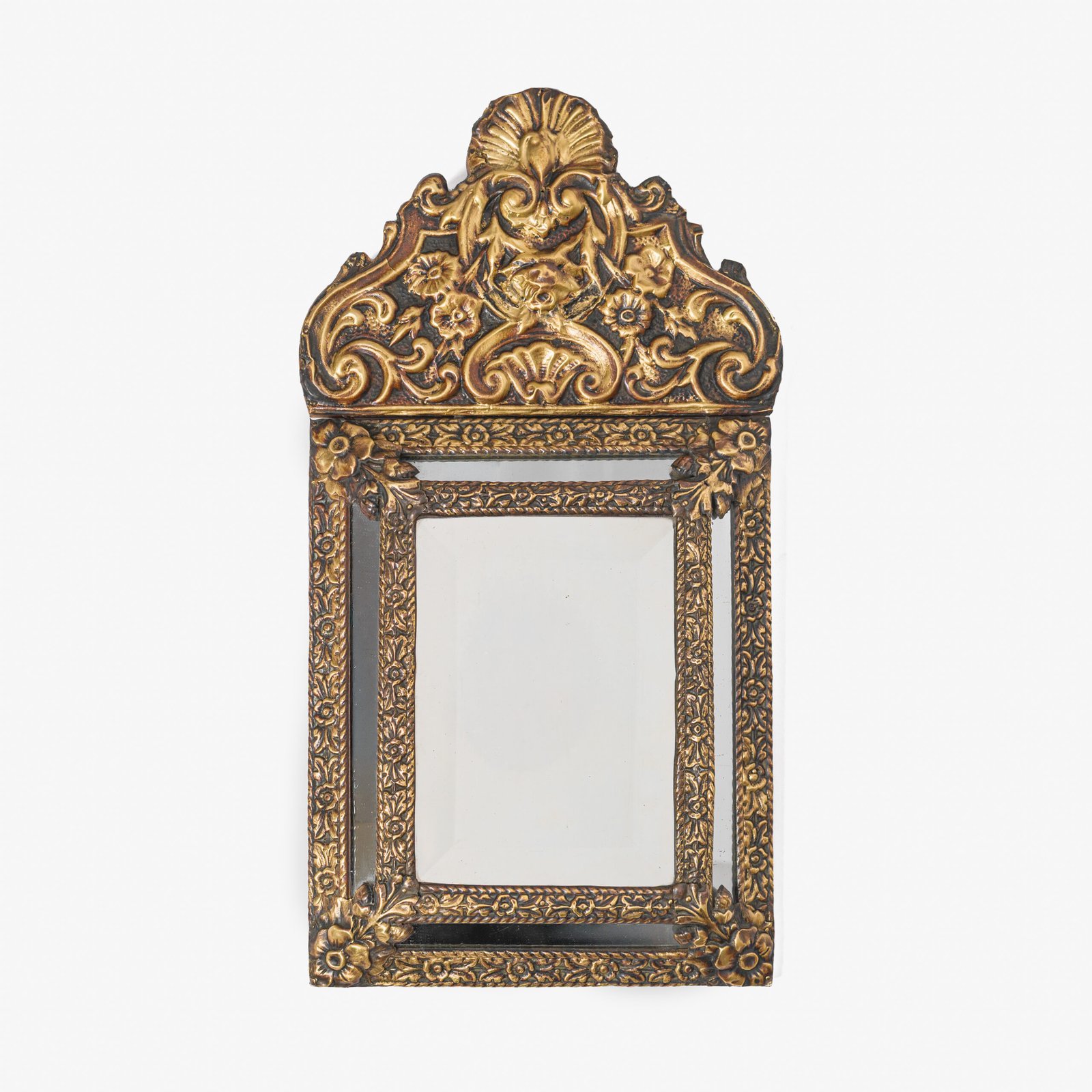 FOTOLATENT-ESPEJO025-hd Antique Dutch Brass Mirror in Repousse Brass with Original Beveled Glass, Dutch Wall Mirror, Netherlands c. 1890–1920, Rococo Revival Decor.