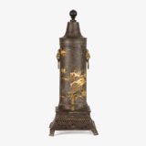 Tea Urn with Chinoiserie Decoration, Rare English Regency Hot Water Urn in Painted Metal and Brass, Lion Head Handles, Original Brass Tap, Circa 1800–1820.