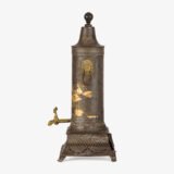 Tea Urn with Chinoiserie Decoration, Rare English Regency Hot Water Urn in Painted Metal and Brass, Lion Head Handles, Original Brass Tap, Circa 1800–1820.