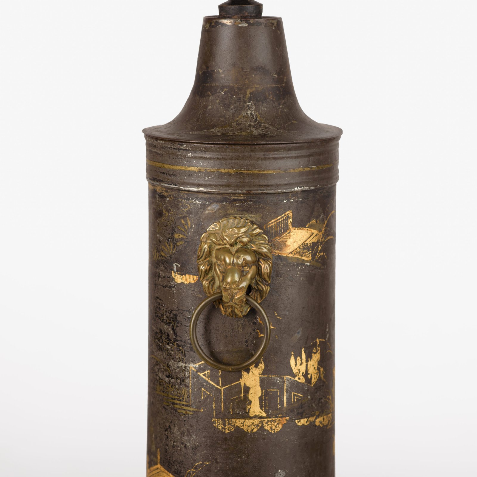 Tea Urn with Chinoiserie Decoration, Rare English Regency Hot Water Urn in Painted Metal and Brass, Lion Head Handles, Original Brass Tap, Circa 1800–1820.