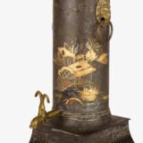 Tea Urn with Chinoiserie Decoration, Rare English Regency Hot Water Urn in Painted Metal and Brass, Lion Head Handles, Original Brass Tap, Circa 1800–1820.